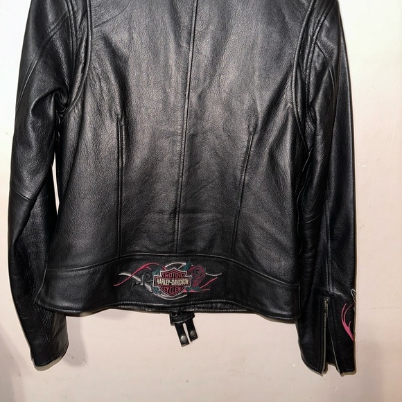 Harley Davidson leather riding jacket women’s medium with rose motif - Picture 3 of 11